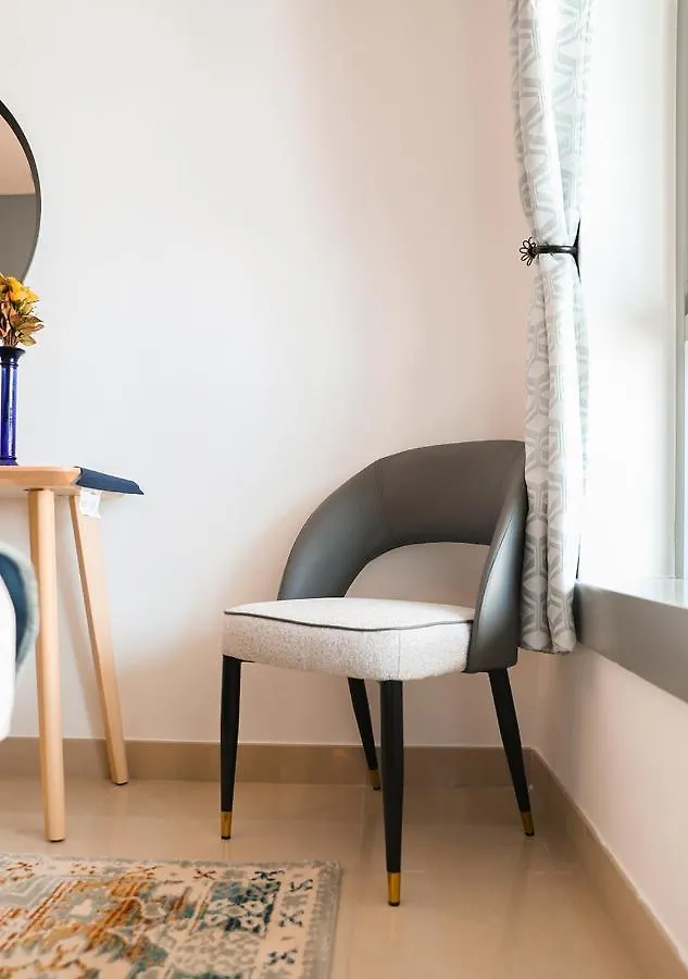 Nasma Luxury Stays - Fancy Apartment With Balcony Near Burj Khalifa دبي