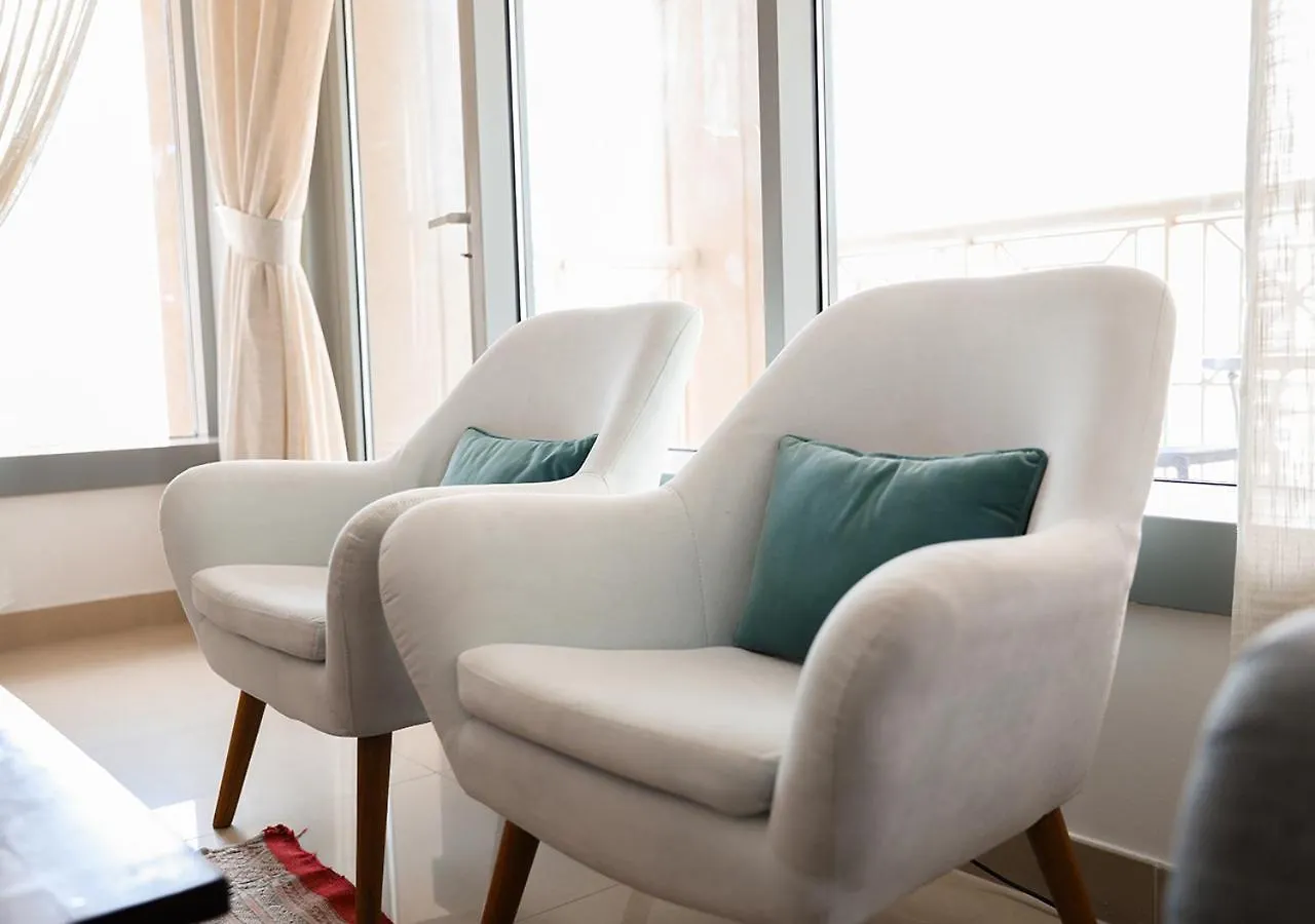 Nasma Luxury Stays - Fancy Apartment With Balcony Near Burj Khalifa Dubai