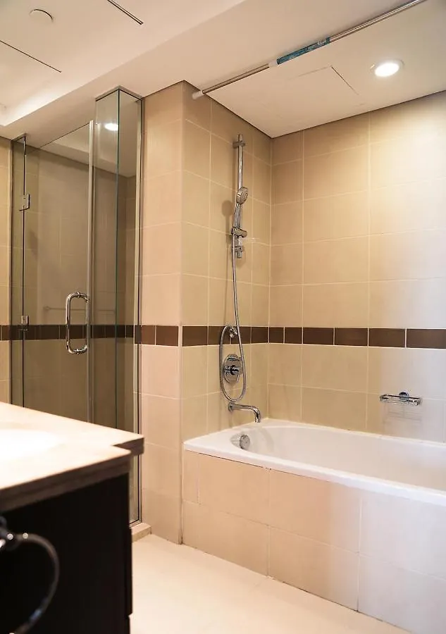 Nasma Luxury Stays - Fancy Apartment With Balcony Near Burj Khalifa Dubai