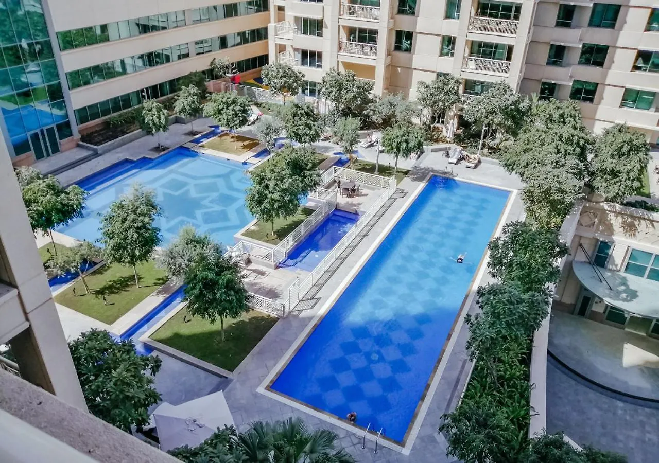 Nasma Luxury Stays - Fancy Apartment With Balcony Near Burj Khalifa Dubai